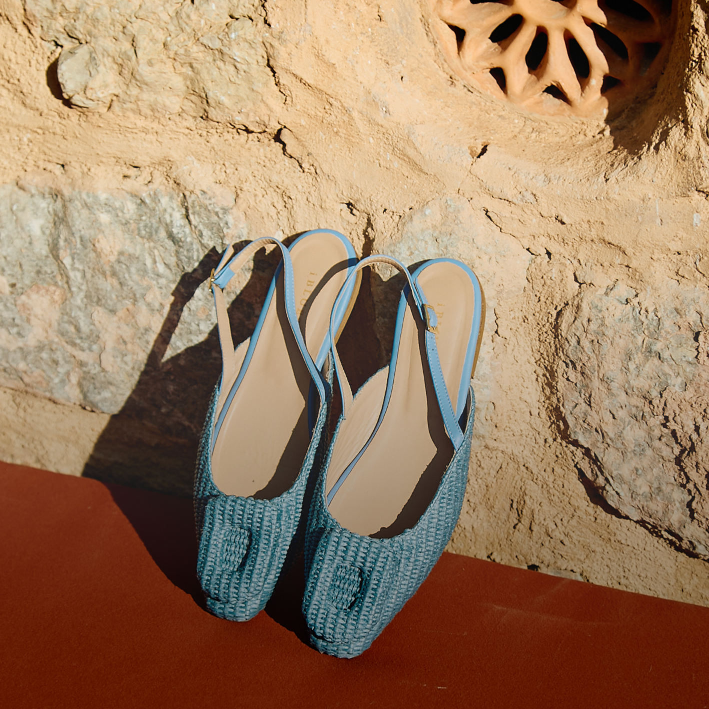 SHOE MANIA - iBlues